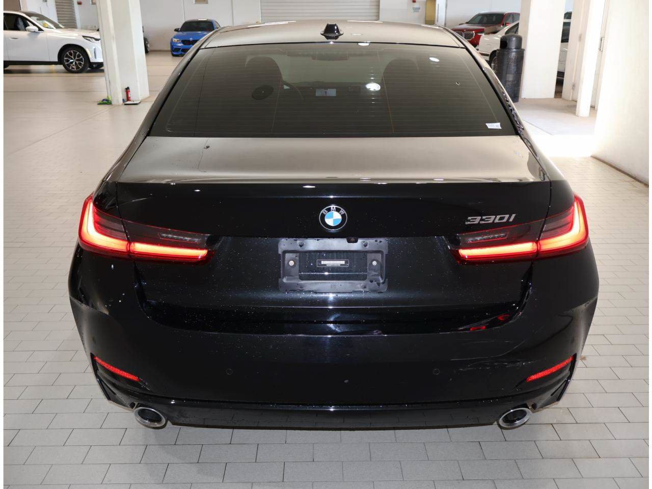 Certified 2023 BMW 330i Sedan w/ Convenience Package RWD image 6