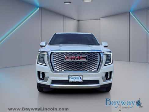 Used 2023 GMC Yukon Denali RWD image 5