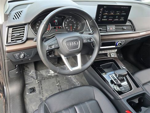 Certified 2023 Audi Q5 2.0T Premium w/ Convenience Package image 16