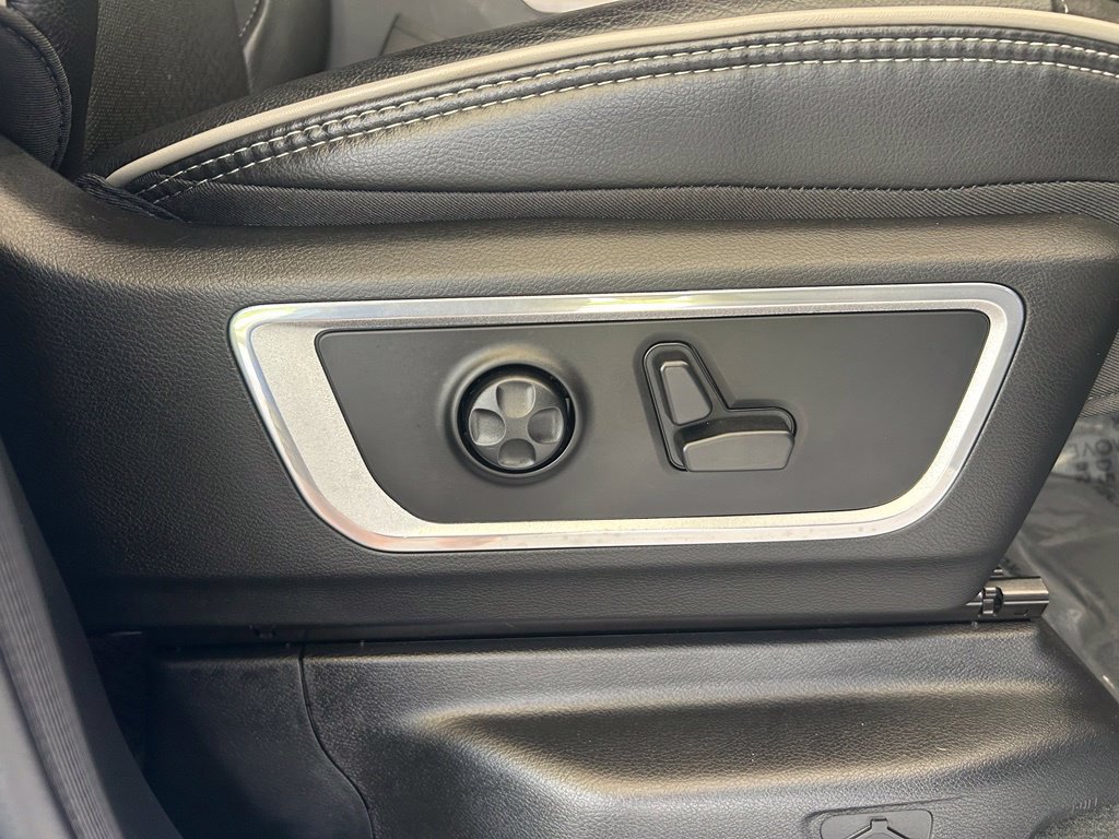 Used 2020 RAM 1500 Laramie RWD image 30