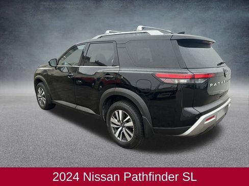 Used 2024 Nissan Pathfinder SL image 3