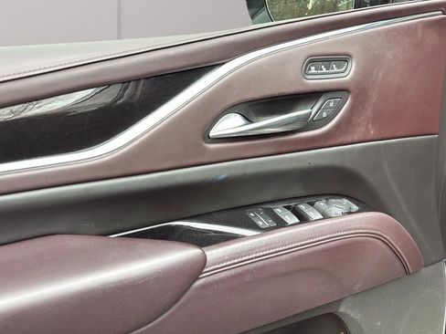 Certified 2022 Cadillac Escalade ESV Premium Luxury Platinum image 10