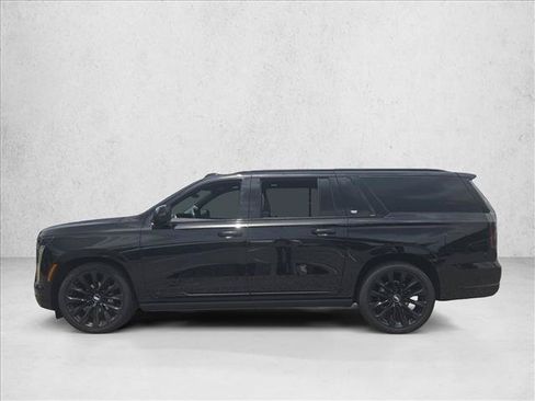 Used 2025 Cadillac Escalade ESV Sport Platinum w/ LPO, ONYX Package AWD/4WD image 8