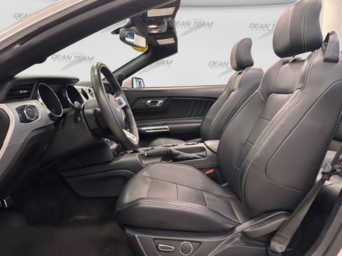 Used 2015 Ford Mustang GT Premium w/ Equipment Group 401A RWD image 9
