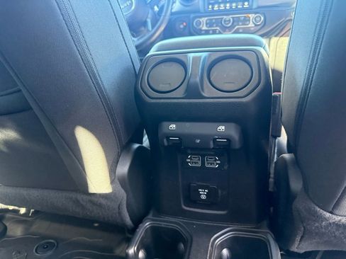 Used 2021 Jeep Gladiator Mojave AWD/4WD image 11