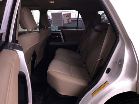 Used 2016 Toyota 4Runner SR5 Premium image 34