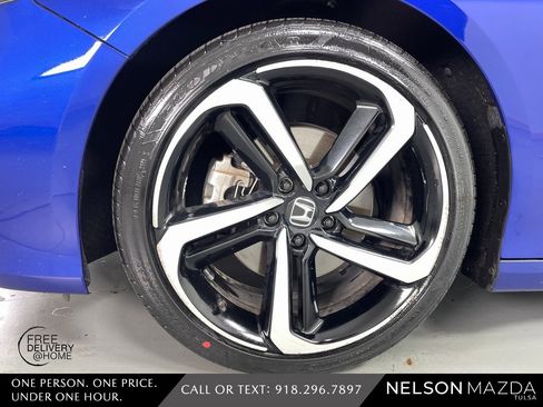 Used 2018 Honda Accord Sport image 11