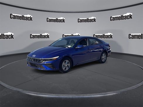 New 2026 Hyundai Elantra SE image 3