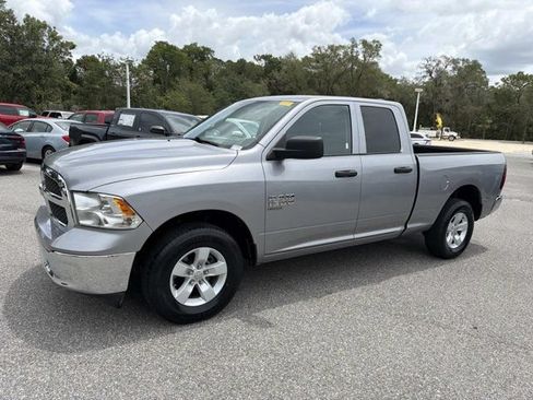 Used 2024 RAM 1500 Classic SLT AWD/4WD image 5
