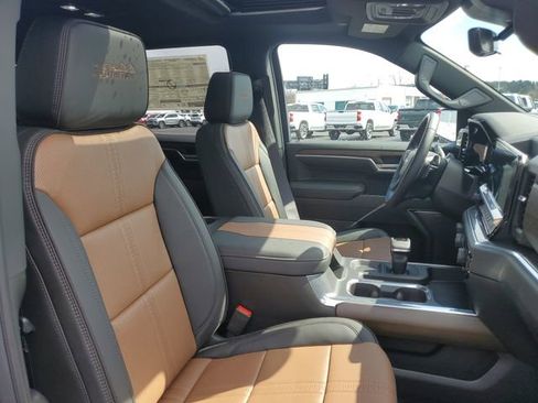 New 2026 Chevrolet Silverado 1500 High Country w/ High Country Premium Package AWD/4WD image 28