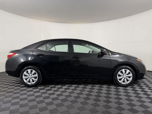 Used 2016 Toyota Corolla LE FWD image 4