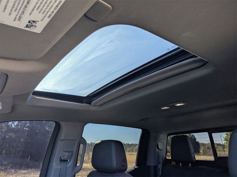 Used 2022 Chevrolet Silverado 1500 LTZ w/ LTZ Convenience Package II image 20