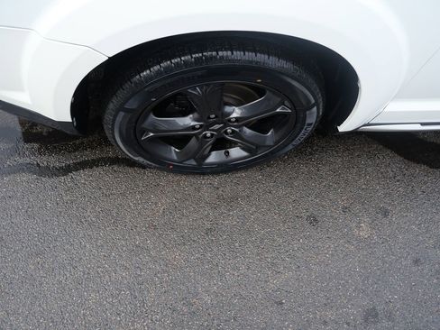 Used 2019 Dodge Journey Crossroad w/ Nav & Sun Group image 33