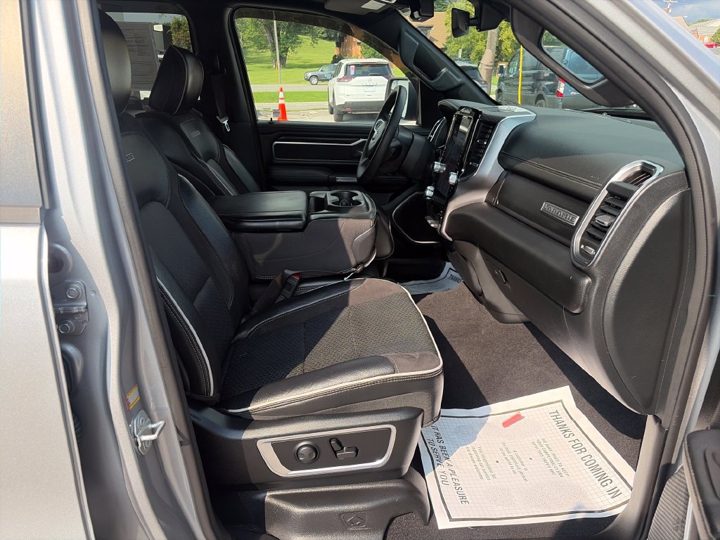 Used 2025 RAM 1500 Laramie AWD/4WD image 46