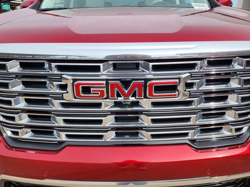 New 2026 GMC Acadia Denali w/ Super Cruise Package image 10