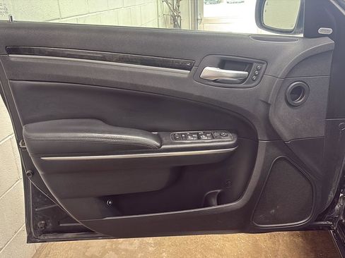 Used 2012 Chrysler 300 C AWD/4WD image 4