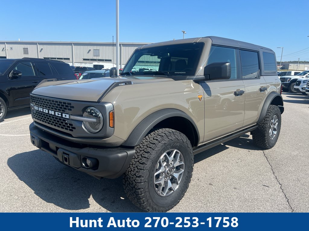 Certified 2025 Ford Bronco Badlands AWD/4WD image 1