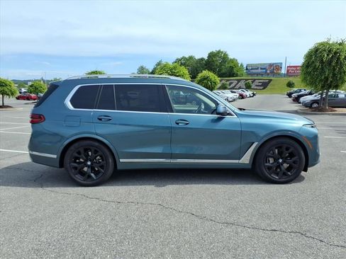 Used 2024 BMW X7 xDrive40i AWD/4WD image 3