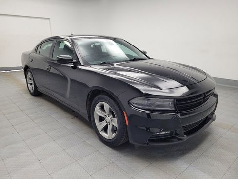 Used 2017 Dodge Charger SXT image 13