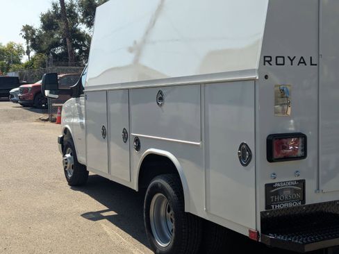 New 2025 GMC Savana 3500 w/ Power Convenience Package image 11