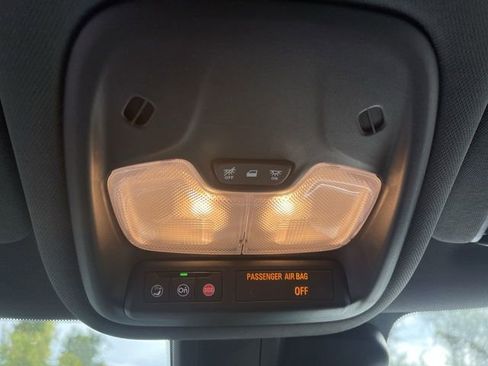 Used 2021 Chevrolet TrailBlazer RS w/ Convenience Package image 24