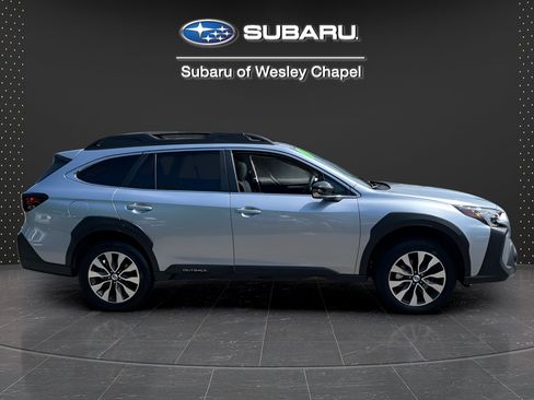 Certified 2025 Subaru Outback Limited AWD/4WD image 9