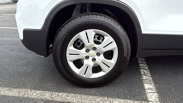 Used 2017 Chevrolet Trax LS FWD image 9