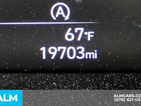 Used 2025 Hyundai Elantra SE FWD image 35