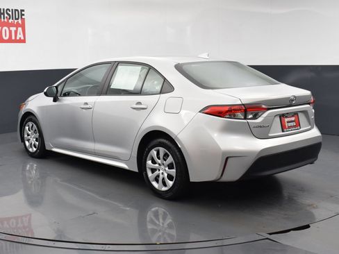 Used 2024 Toyota Corolla LE FWD image 3