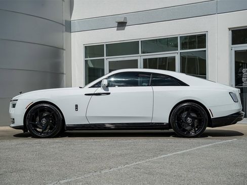 New 2025 Rolls-Royce Spectre Black Badge image 11
