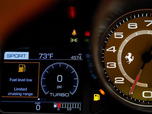 Used 2019 Ferrari Portofino RWD image 50