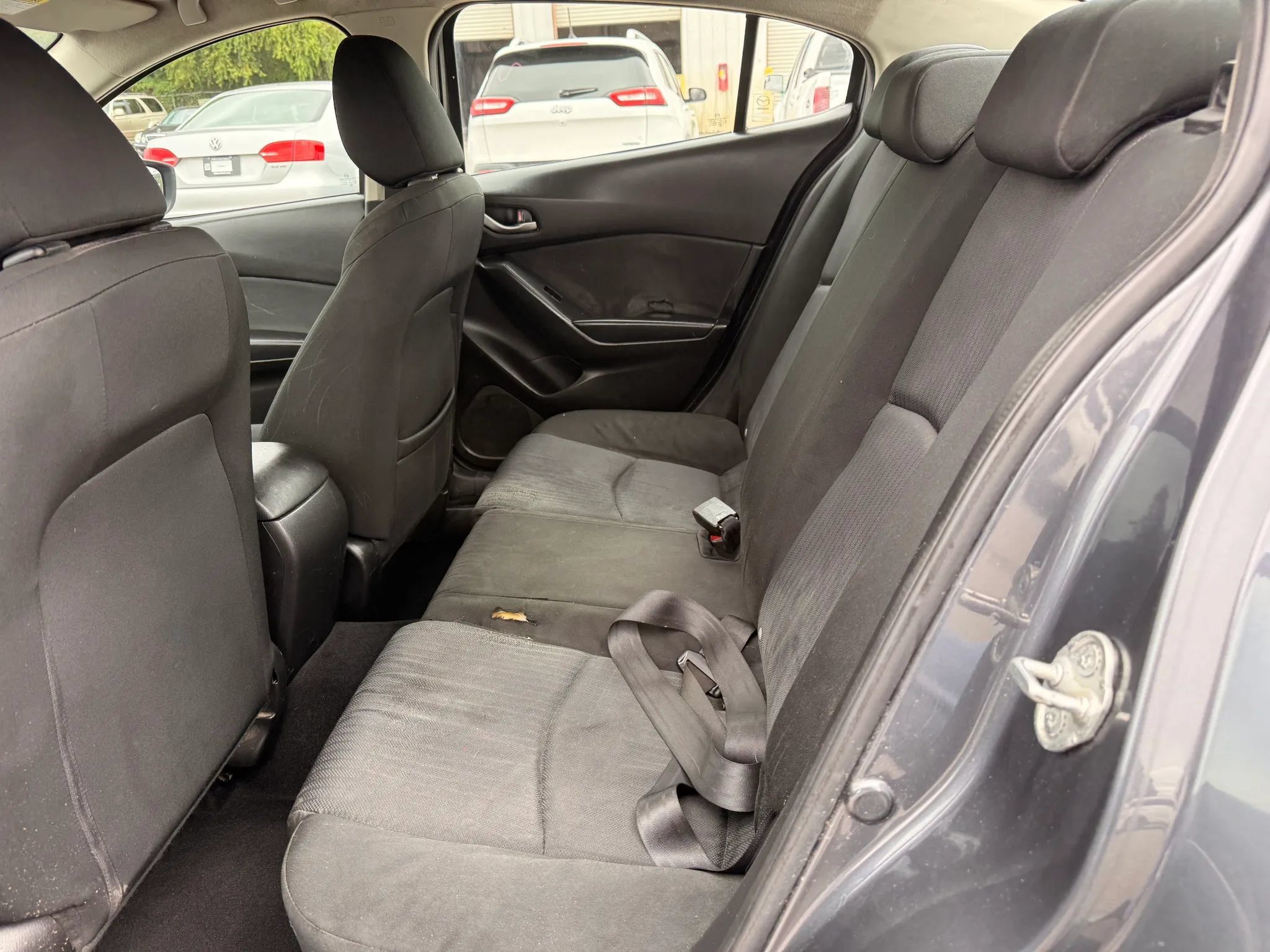 Used 2014 MAZDA MAZDA3 i SV FWD image 21