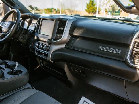 Used 2024 RAM 2500 Big Horn AWD/4WD image 11