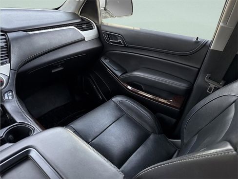 Used 2018 GMC Yukon SLT w/ Open Road Package image 19