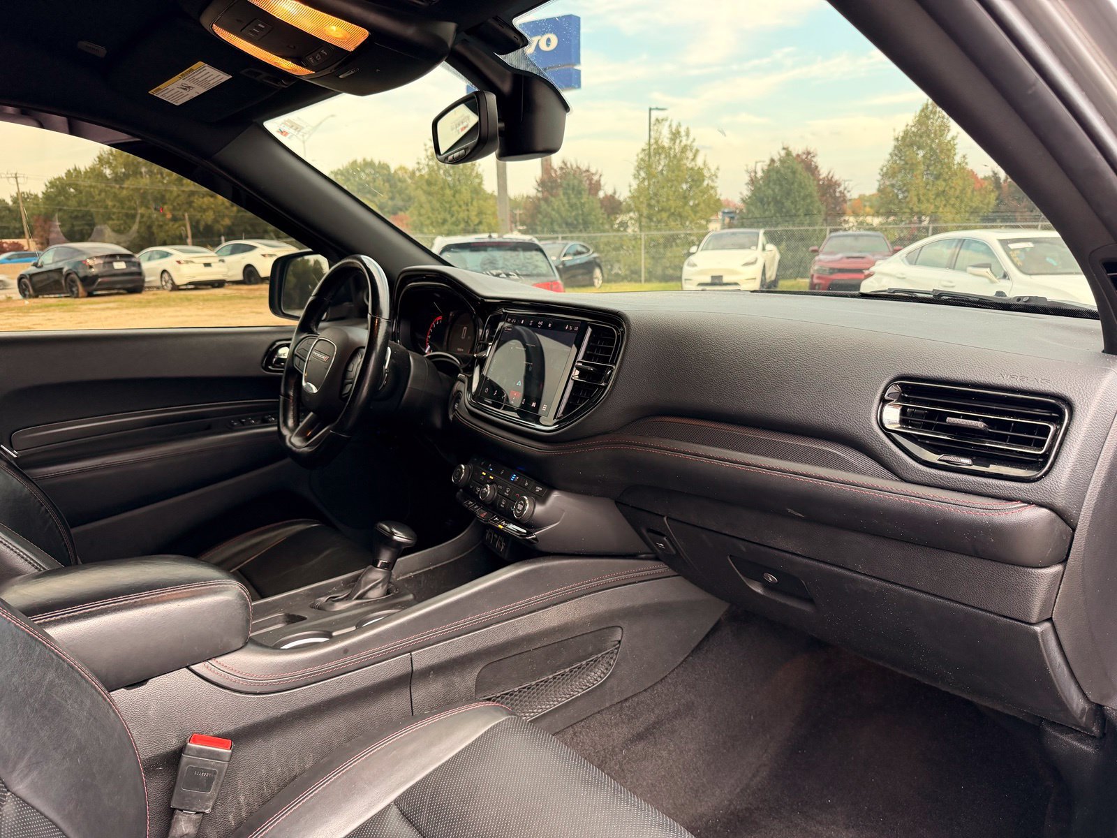 Used 2022 Dodge Durango R/T w/ Blacktop Package AWD/4WD image 33