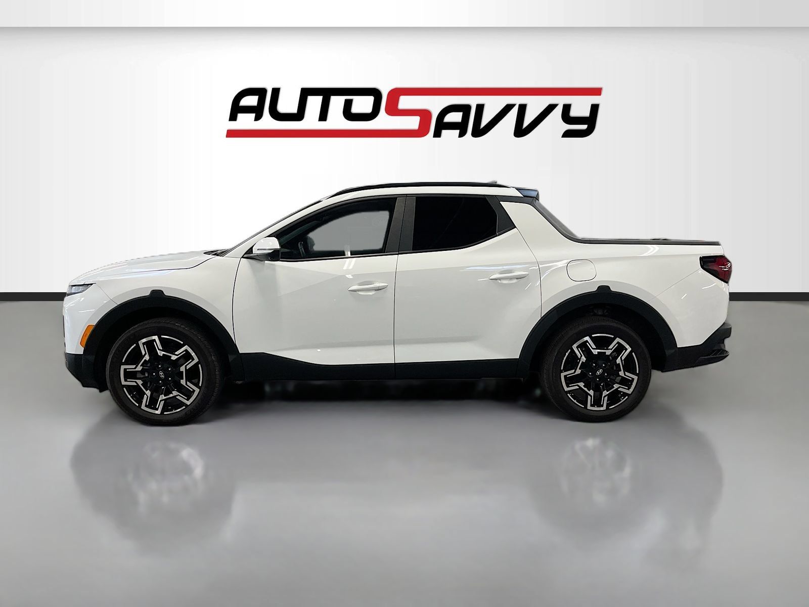 Used 2025 Hyundai Santa Cruz Limited AWD/4WD image 4
