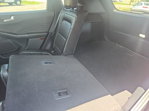 Used 2022 Ford Escape SEL image 12