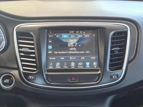 Used 2016 Chrysler 200 Limited w/ Anniversary Edition FWD image 14