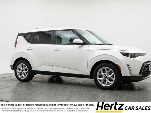 Used 2025 Kia Soul LX w/ LX Technology Package image 1
