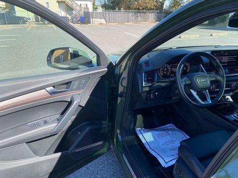 Used 2021 Audi Q5 Prestige w/ Prestige Package image 10