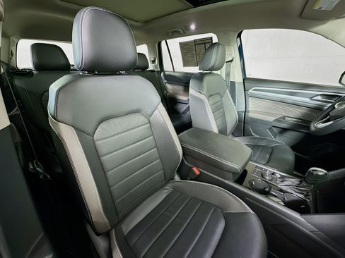 Used 2023 Volkswagen Atlas SEL Premium image 30