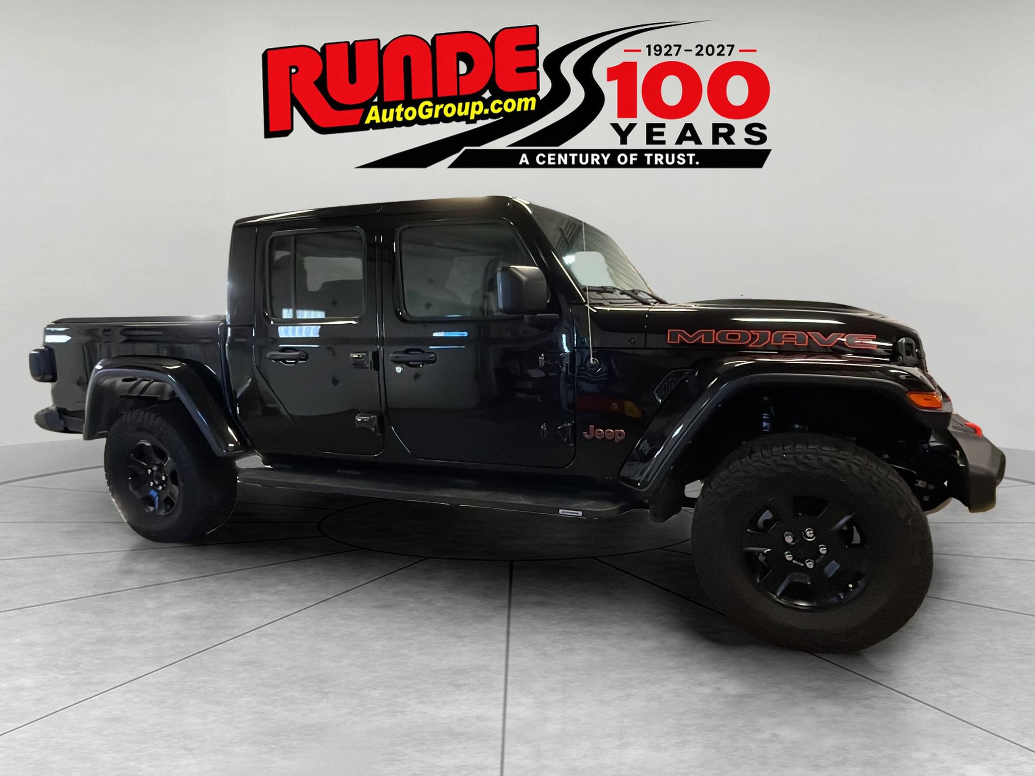 Used 2023 Jeep Gladiator Mojave w/ LED Lighting Group AWD/4WD image 4