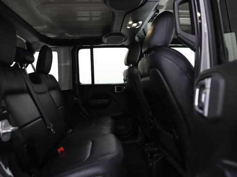 Used 2021 Jeep Wrangler Unlimited Rubicon w/ Safety Group AWD/4WD image 12