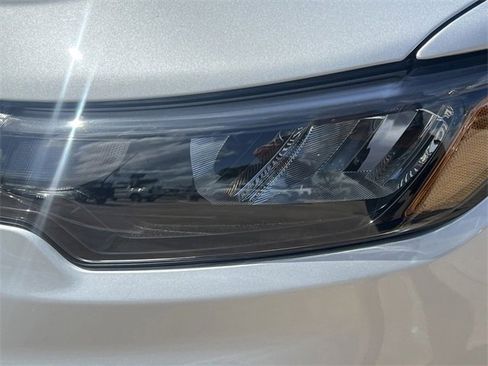 Used 2024 Jeep Compass Trailhawk image 10