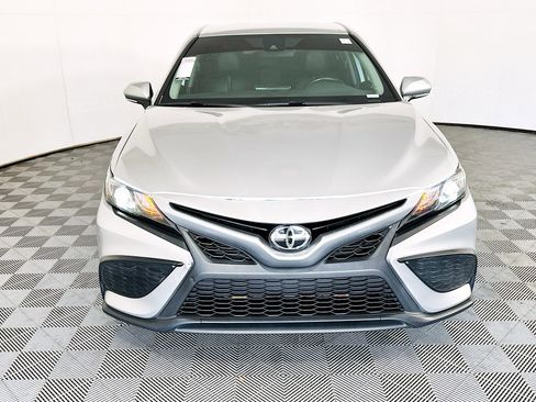 Used 2023 Toyota Camry SE FWD image 8