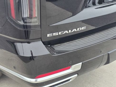 New 2026 Cadillac Escalade Luxury w/ Touring Package AWD/4WD image 11