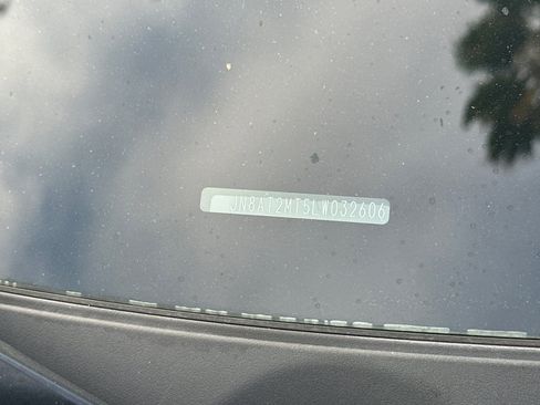 Used 2020 Nissan Rogue SV w/ Premium Package image 7