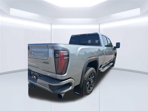 Used 2025 GMC Sierra 2500 AT4 w/ Technology Package AWD/4WD image 11