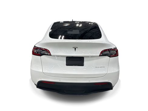 Certified 2021 Tesla Model Y Long Range AWD/4WD image 5