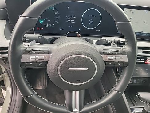 Used 2025 Hyundai Santa Cruz Limited image 8